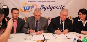 Podpisanie umowy z P.W. PUBR